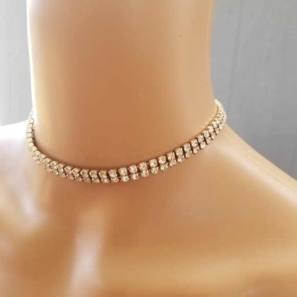 VINTAGE GOLDTONE MESH CHAIN & CRYSTAL CHOKER STYLE NECKLACE - Picture 2 of 7
